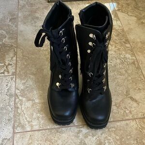 Steve Madden Breccan Boots